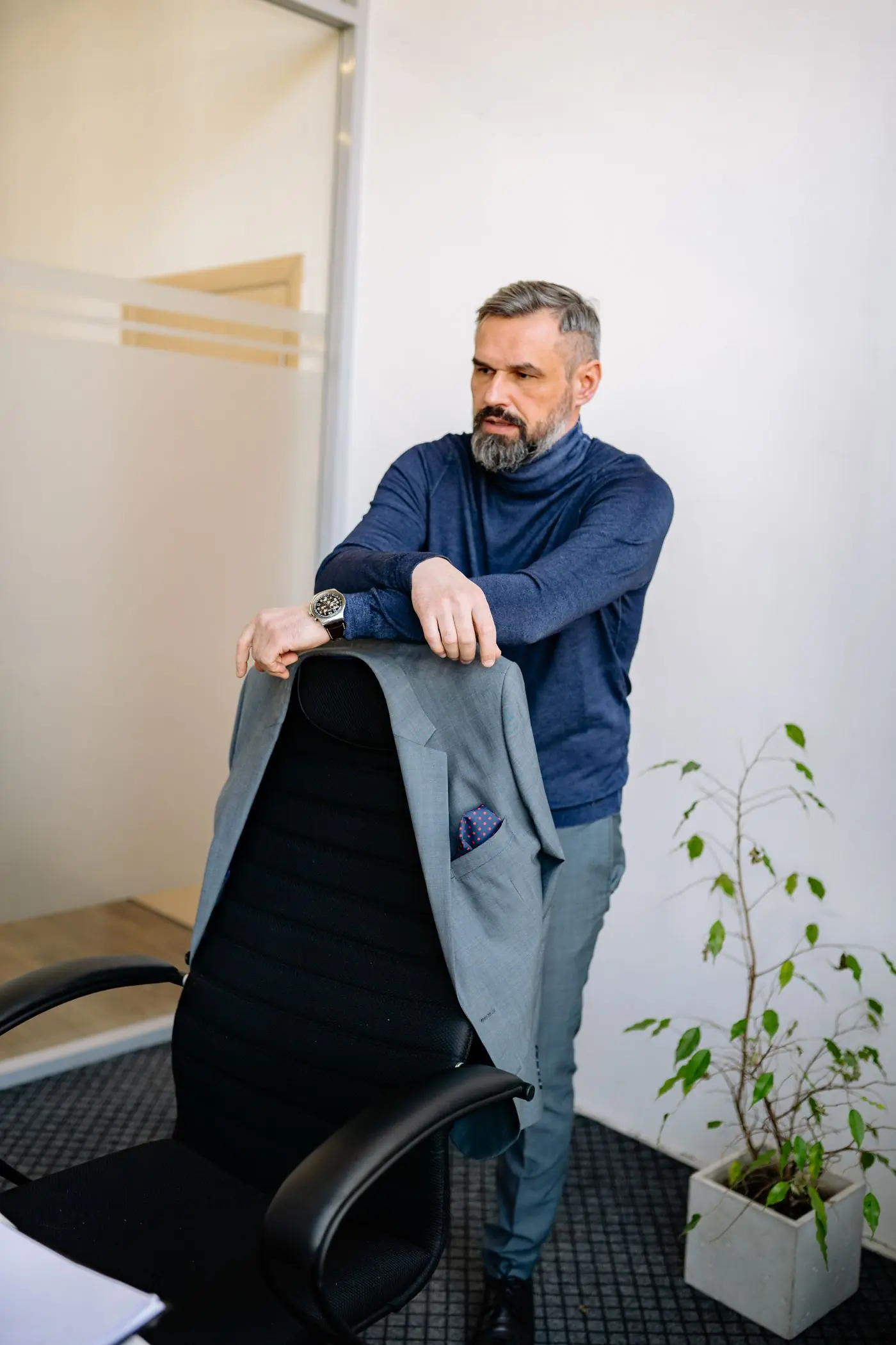 A man getting ready for his day at home